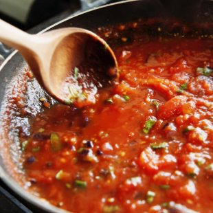 Tomaten-Sugo selber machen und Ernte konservieren